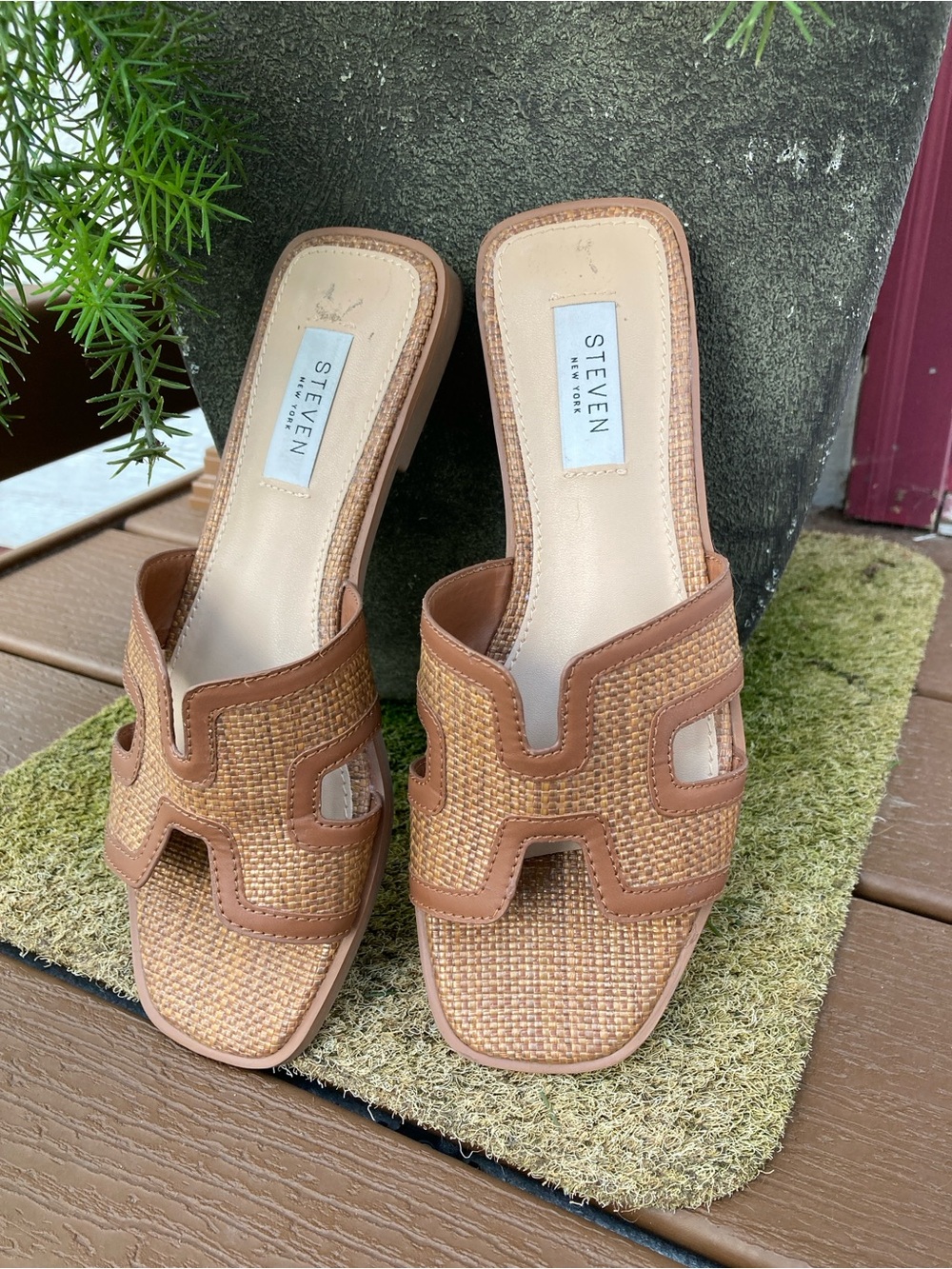 Steven New York Size 6M Harlien raffia woven slide sandals